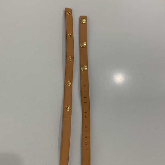 Authentic Louis Vuitton Florentine pochette - Picture 15 of 15